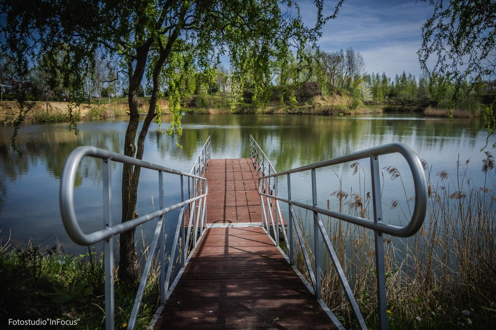 Forteca, Pokoje Goscinne Nad Stawem Dzierzoniow Bagian luar foto